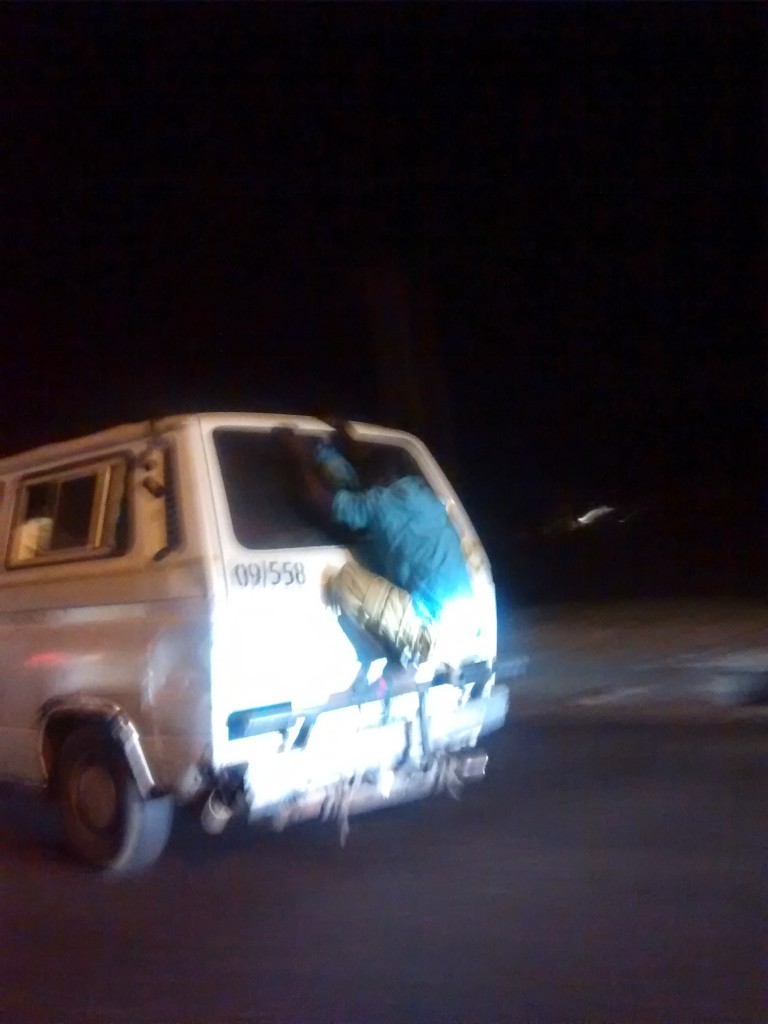 Survival. As seen on the Lekki-Epe Expressway. © Ore Fakorede